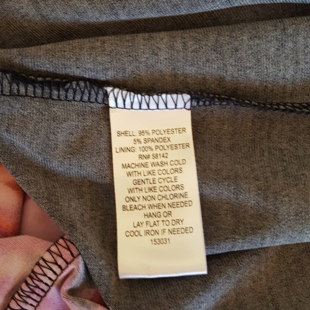 Dress - Picture 6 of 6